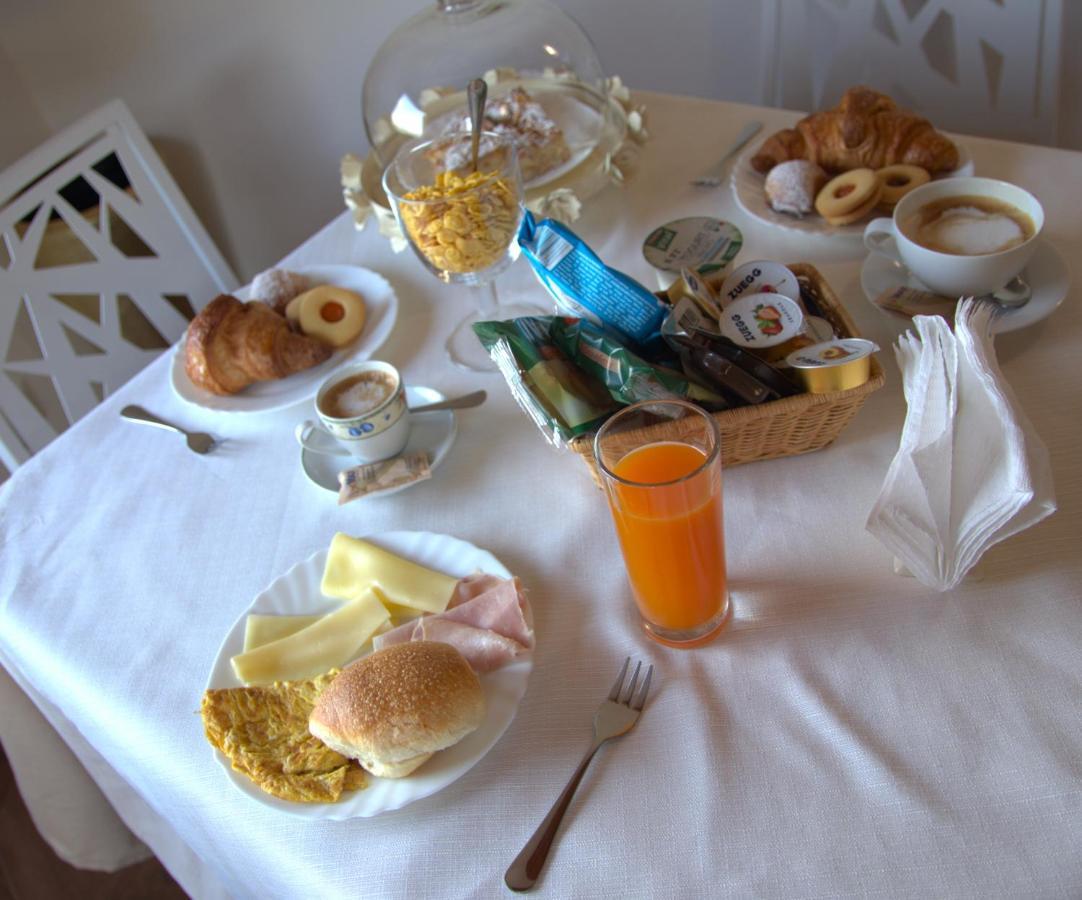 B&B Le Dee Di Paestum Extérieur photo